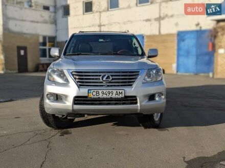 Лексус ЛХ 2008 у Києві на Automoto.ua Сірий Лексус ЛХ, об'ємом двигуна 5.7 л та пробігом 170 тис. км за 21500 $, фото 1 на Automoto.ua