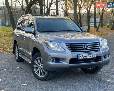Сірий Лексус ЛХ, об'ємом двигуна 5.66 л та пробігом 295 тис. км за 20999 $, фото 1 на Automoto.ua