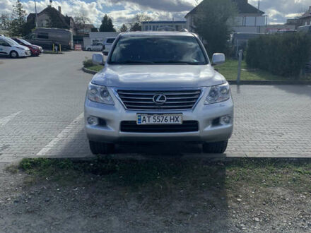 Серый Лексус ЛХ, объемом двигателя 5.66 л и пробегом 310 тыс. км за 24000 $, фото 1 на Automoto.ua