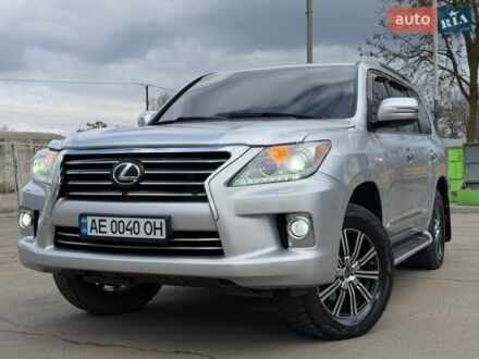 Серый Лексус ЛХ, объемом двигателя 5.7 л и пробегом 261 тыс. км за 22999 $, фото 1 на Automoto.ua