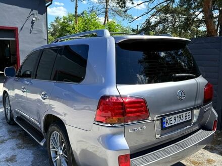 Сірий Лексус ЛХ, об'ємом двигуна 5.7 л та пробігом 230 тис. км за 21500 $, фото 1 на Automoto.ua