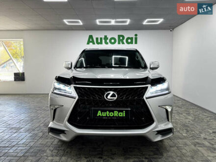 Серый Лексус ЛХ, объемом двигателя 5.66 л и пробегом 250 тыс. км за 29999 $, фото 1 на Automoto.ua