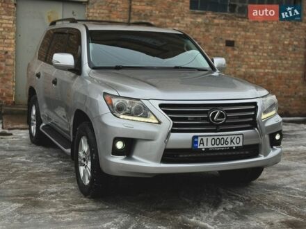Серый Лексус ЛХ, объемом двигателя 5.7 л и пробегом 437 тыс. км за 28300 $, фото 1 на Automoto.ua