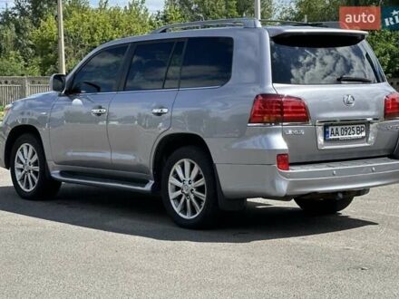 Серый Лексус ЛХ, объемом двигателя 5.7 л и пробегом 238 тыс. км за 29500 $, фото 1 на Automoto.ua