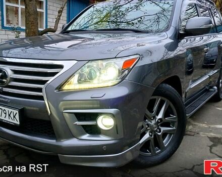 Серый Лексус ЛХ, объемом двигателя 5.7 л и пробегом 195 тыс. км за 39999 $, фото 1 на Automoto.ua