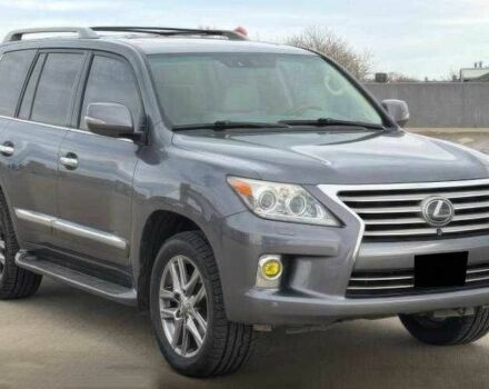 Серый Лексус ЛХ, объемом двигателя 5.7 л и пробегом 99 тыс. км за 4500 $, фото 1 на Automoto.ua