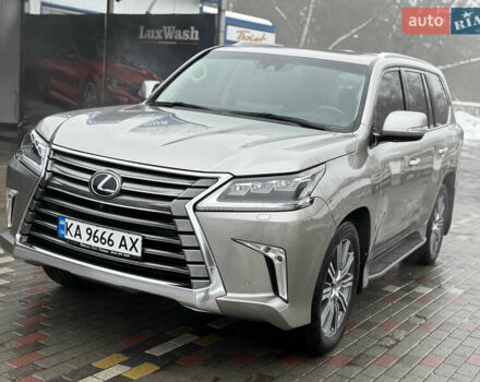 Серый Лексус ЛХ, объемом двигателя 5.66 л и пробегом 230 тыс. км за 53900 $, фото 1 на Automoto.ua