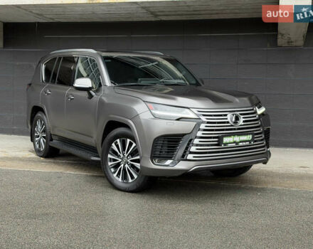 Серый Лексус ЛХ, объемом двигателя 3.35 л и пробегом 34 тыс. км за 109999 $, фото 1 на Automoto.ua