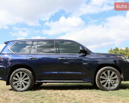 Синий Лексус ЛХ, объемом двигателя 5.66 л и пробегом 110 тыс. км за 59600 $, фото 2 на Automoto.ua