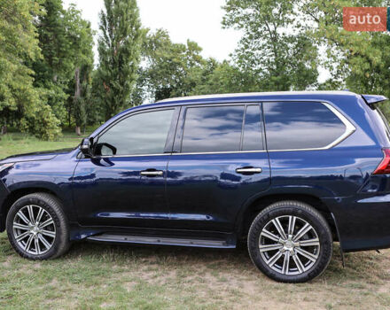 Синий Лексус ЛХ, объемом двигателя 5.66 л и пробегом 110 тыс. км за 59600 $, фото 4 на Automoto.ua