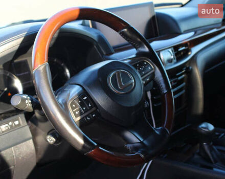 Синий Лексус ЛХ, объемом двигателя 4.46 л и пробегом 226 тыс. км за 68000 $, фото 11 на Automoto.ua