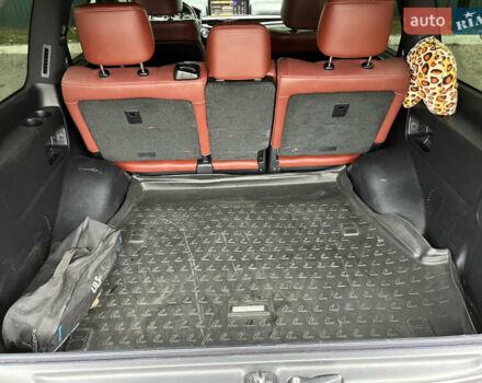 Синий Лексус ЛХ, объемом двигателя 4.46 л и пробегом 420 тыс. км за 55000 $, фото 11 на Automoto.ua