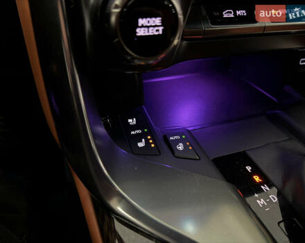 Зеленый Лексус ЛХ, объемом двигателя 3.5 л и пробегом 58 тыс. км за 124000 $, фото 22 на Automoto.ua