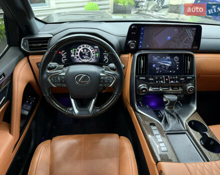 Зеленый Лексус ЛХ, объемом двигателя 3.5 л и пробегом 58 тыс. км за 124000 $, фото 15 на Automoto.ua
