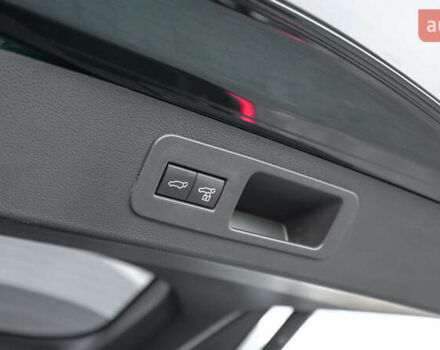 Зеленый Лексус ЛХ, объемом двигателя 3.35 л и пробегом 137 тыс. км за 90320 $, фото 11 на Automoto.ua