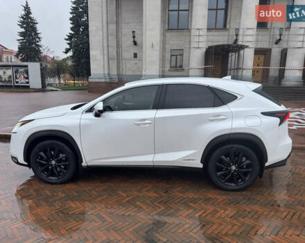 Белый Лексус НХ, объемом двигателя 2.49 л и пробегом 250 тыс. км за 27499 $, фото 4 на Automoto.ua