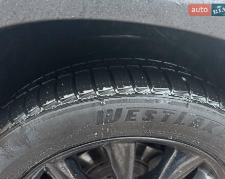 Белый Лексус НХ, объемом двигателя 2.49 л и пробегом 250 тыс. км за 27499 $, фото 16 на Automoto.ua