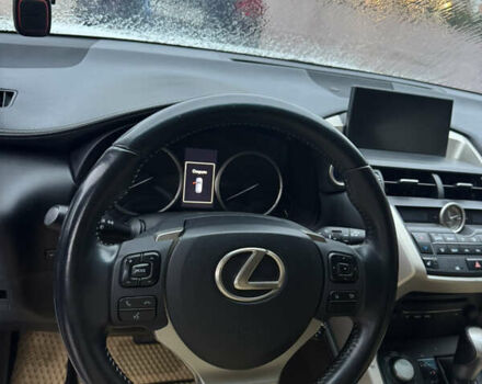 Белый Лексус НХ, объемом двигателя 2.49 л и пробегом 250 тыс. км за 27499 $, фото 9 на Automoto.ua