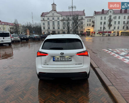 Белый Лексус НХ, объемом двигателя 2.49 л и пробегом 250 тыс. км за 27499 $, фото 1 на Automoto.ua