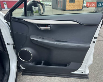 Білий Лексус НХ, об'ємом двигуна 2.5 л та пробігом 119 тис. км за 26500 $, фото 18 на Automoto.ua