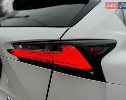 Белый Лексус НХ, объемом двигателя 2 л и пробегом 137 тыс. км за 19500 $, фото 18 на Automoto.ua