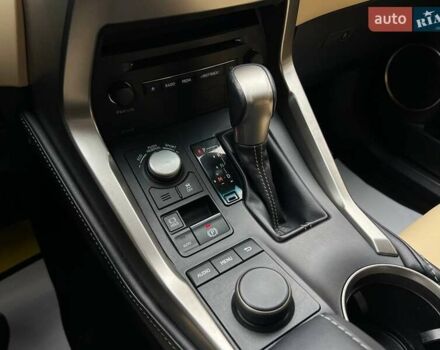 Белый Лексус НХ, объемом двигателя 1.99 л и пробегом 190 тыс. км за 20900 $, фото 21 на Automoto.ua