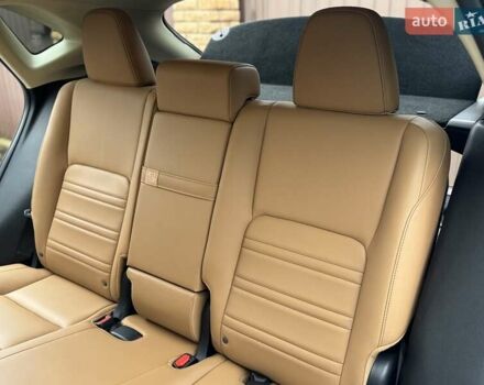 Белый Лексус НХ, объемом двигателя 2 л и пробегом 137 тыс. км за 19500 $, фото 61 на Automoto.ua