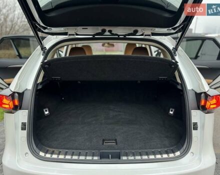 Белый Лексус НХ, объемом двигателя 2 л и пробегом 137 тыс. км за 19500 $, фото 25 на Automoto.ua