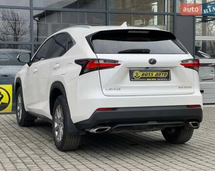 Белый Лексус НХ, объемом двигателя 1.99 л и пробегом 190 тыс. км за 20900 $, фото 4 на Automoto.ua