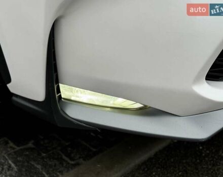 Белый Лексус НХ, объемом двигателя 2 л и пробегом 137 тыс. км за 19500 $, фото 17 на Automoto.ua