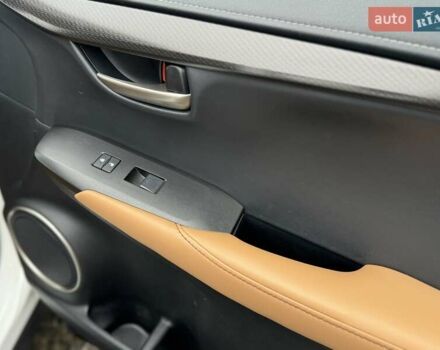 Белый Лексус НХ, объемом двигателя 2 л и пробегом 137 тыс. км за 19500 $, фото 71 на Automoto.ua