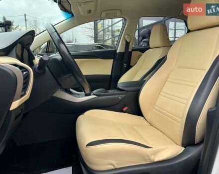 Белый Лексус НХ, объемом двигателя 1.99 л и пробегом 190 тыс. км за 20900 $, фото 9 на Automoto.ua