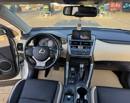 Белый Лексус НХ, объемом двигателя 2 л и пробегом 107 тыс. км за 21999 $, фото 40 на Automoto.ua