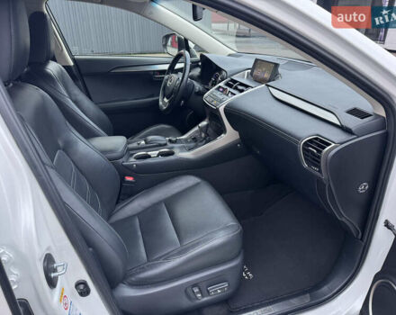Білий Лексус НХ, об'ємом двигуна 2.5 л та пробігом 119 тис. км за 26500 $, фото 15 на Automoto.ua