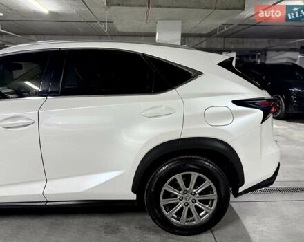 Білий Лексус НХ, об'ємом двигуна 2 л та пробігом 142 тис. км за 20400 $, фото 5 на Automoto.ua