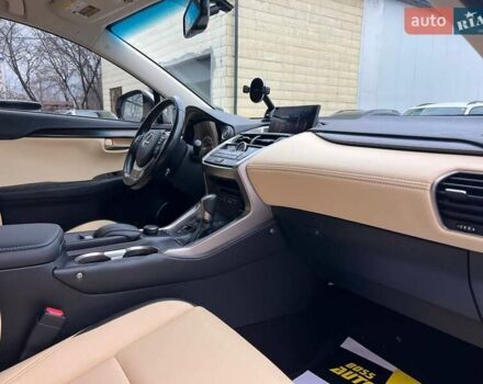 Белый Лексус НХ, объемом двигателя 1.99 л и пробегом 190 тыс. км за 20900 $, фото 26 на Automoto.ua