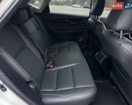 Білий Лексус НХ, об'ємом двигуна 1.99 л та пробігом 103 тис. км за 21500 $, фото 23 на Automoto.ua