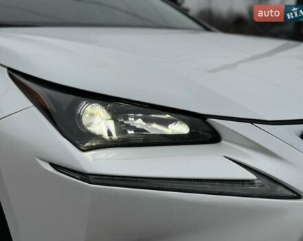 Белый Лексус НХ, объемом двигателя 2 л и пробегом 137 тыс. км за 19500 $, фото 14 на Automoto.ua