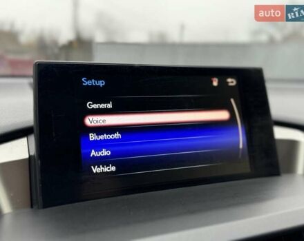 Белый Лексус НХ, объемом двигателя 2 л и пробегом 137 тыс. км за 19500 $, фото 56 на Automoto.ua