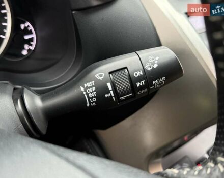 Белый Лексус НХ, объемом двигателя 2 л и пробегом 137 тыс. км за 19500 $, фото 41 на Automoto.ua