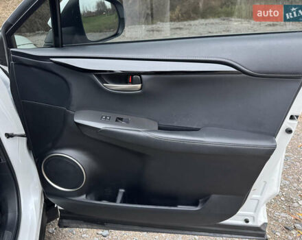 Білий Лексус НХ, об'ємом двигуна 1.99 л та пробігом 103 тис. км за 21500 $, фото 19 на Automoto.ua