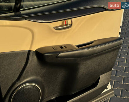 Белый Лексус НХ, объемом двигателя 2 л и пробегом 107 тыс. км за 21999 $, фото 32 на Automoto.ua