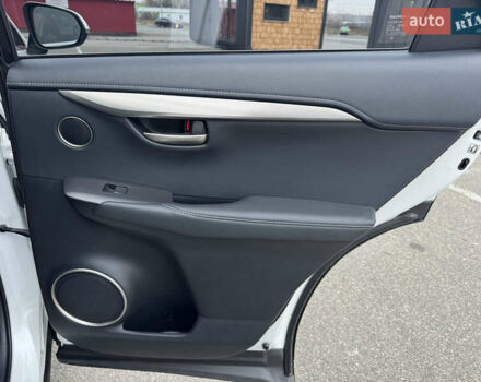 Білий Лексус НХ, об'ємом двигуна 2.5 л та пробігом 119 тис. км за 26500 $, фото 21 на Automoto.ua