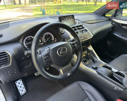 Білий Лексус НХ, об'ємом двигуна 2 л та пробігом 145 тис. км за 26500 $, фото 21 на Automoto.ua