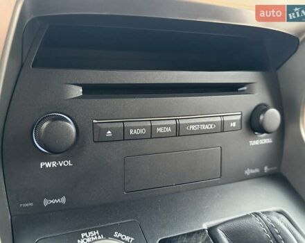 Белый Лексус НХ, объемом двигателя 2 л и пробегом 137 тыс. км за 19500 $, фото 50 на Automoto.ua