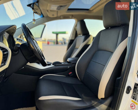 Белый Лексус НХ, объемом двигателя 2 л и пробегом 107 тыс. км за 21999 $, фото 14 на Automoto.ua