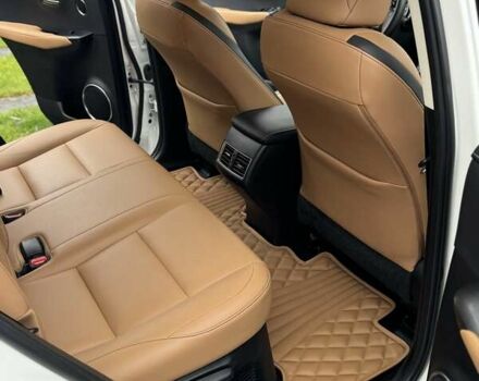 Белый Лексус НХ, объемом двигателя 2 л и пробегом 137 тыс. км за 19500 $, фото 64 на Automoto.ua