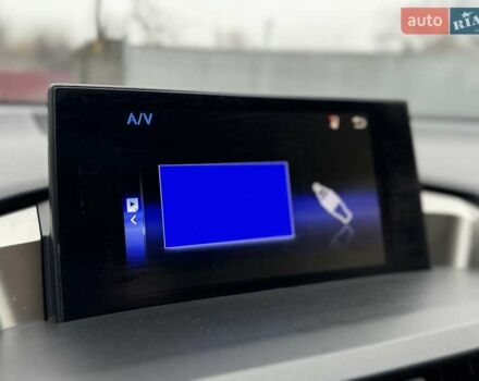 Белый Лексус НХ, объемом двигателя 2 л и пробегом 137 тыс. км за 19500 $, фото 57 на Automoto.ua