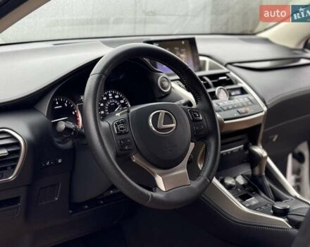 Белый Лексус НХ, объемом двигателя 2 л и пробегом 137 тыс. км за 19500 $, фото 38 на Automoto.ua