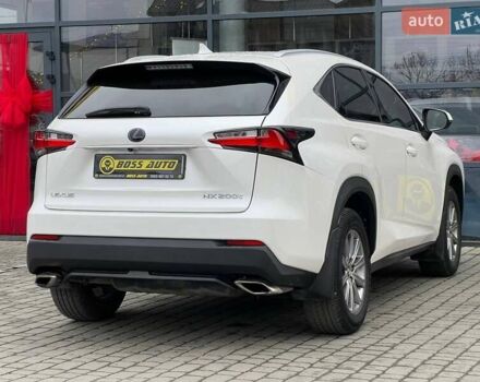 Белый Лексус НХ, объемом двигателя 1.99 л и пробегом 190 тыс. км за 20900 $, фото 6 на Automoto.ua